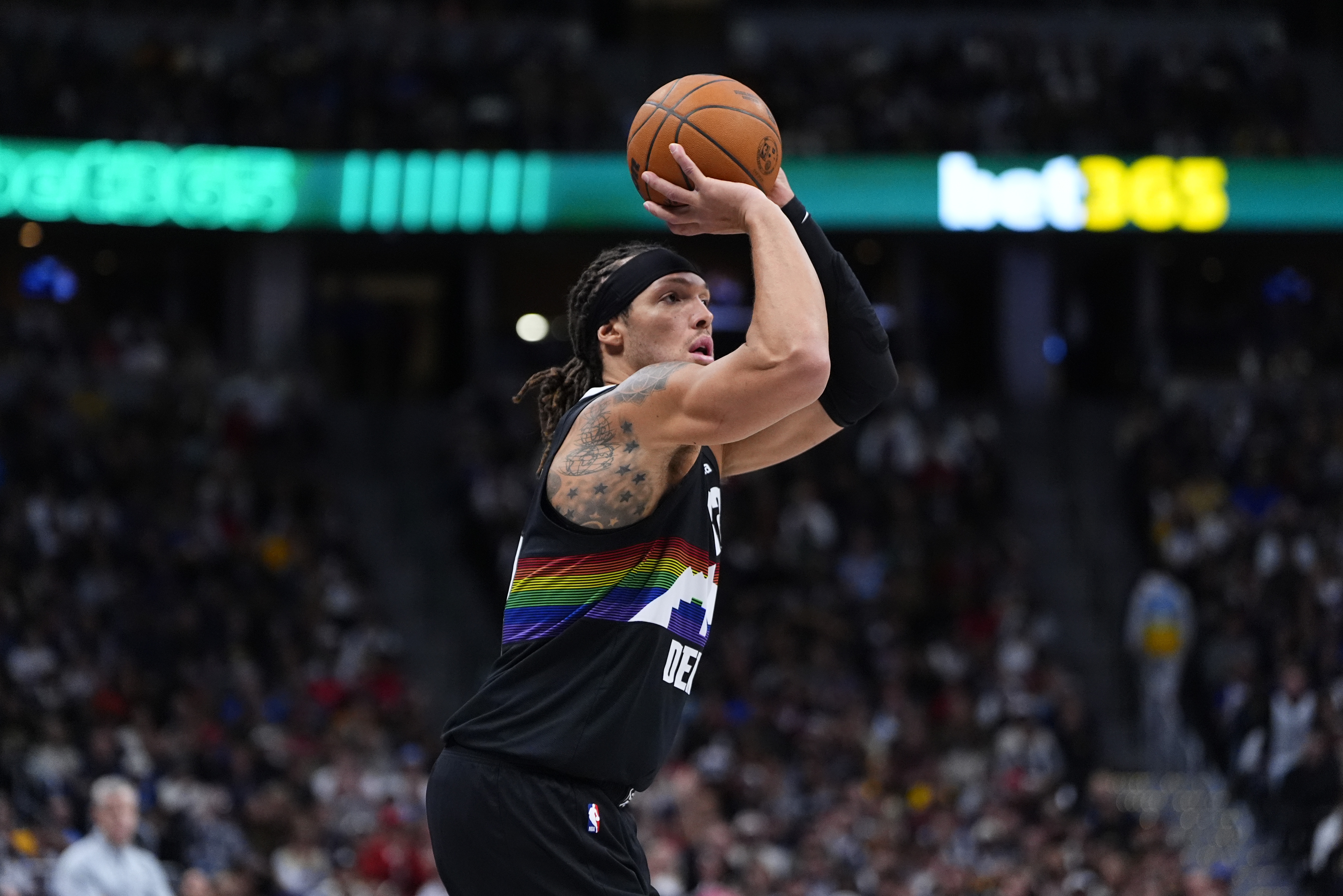 九游娱乐下载-掘金官方：阿隆·戈登腿筋受伤 本场提前退赛&amp;不会回归