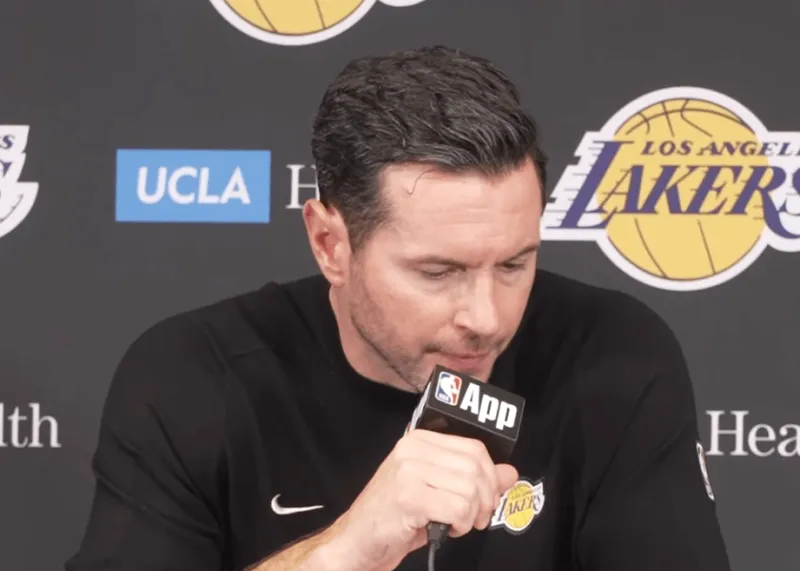 九游娱乐官网-雷迪克全文采访：球队传球次数不足，詹姆斯为球队拼尽全力