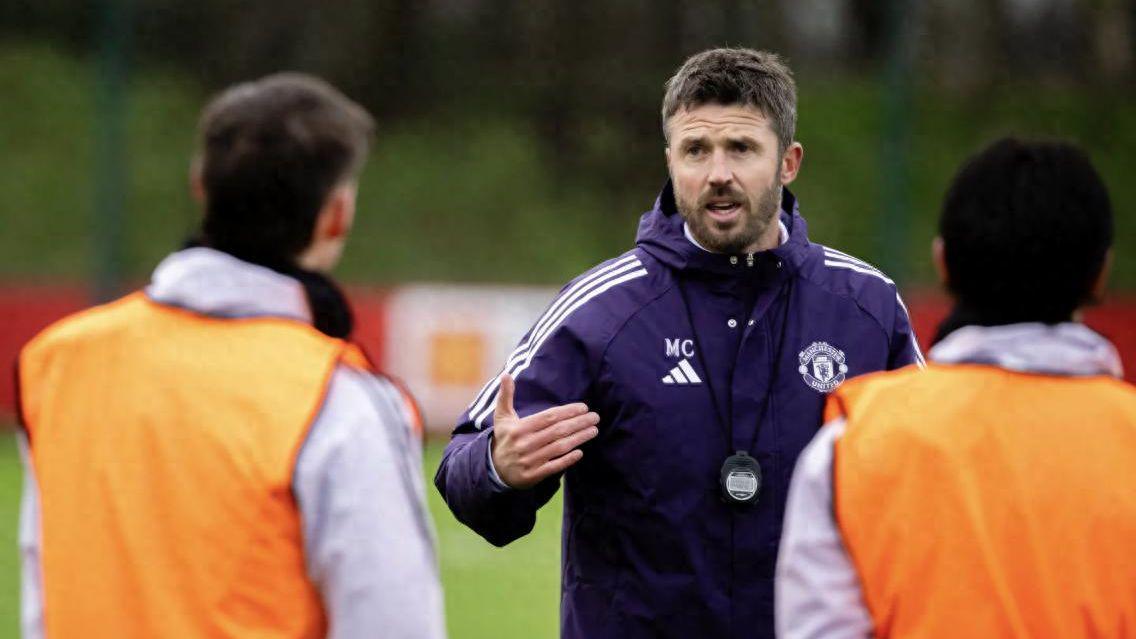 九游体育入口-卡里克上任即“松绑”：废除两位前任的铁律，曼联更衣室焕然一新