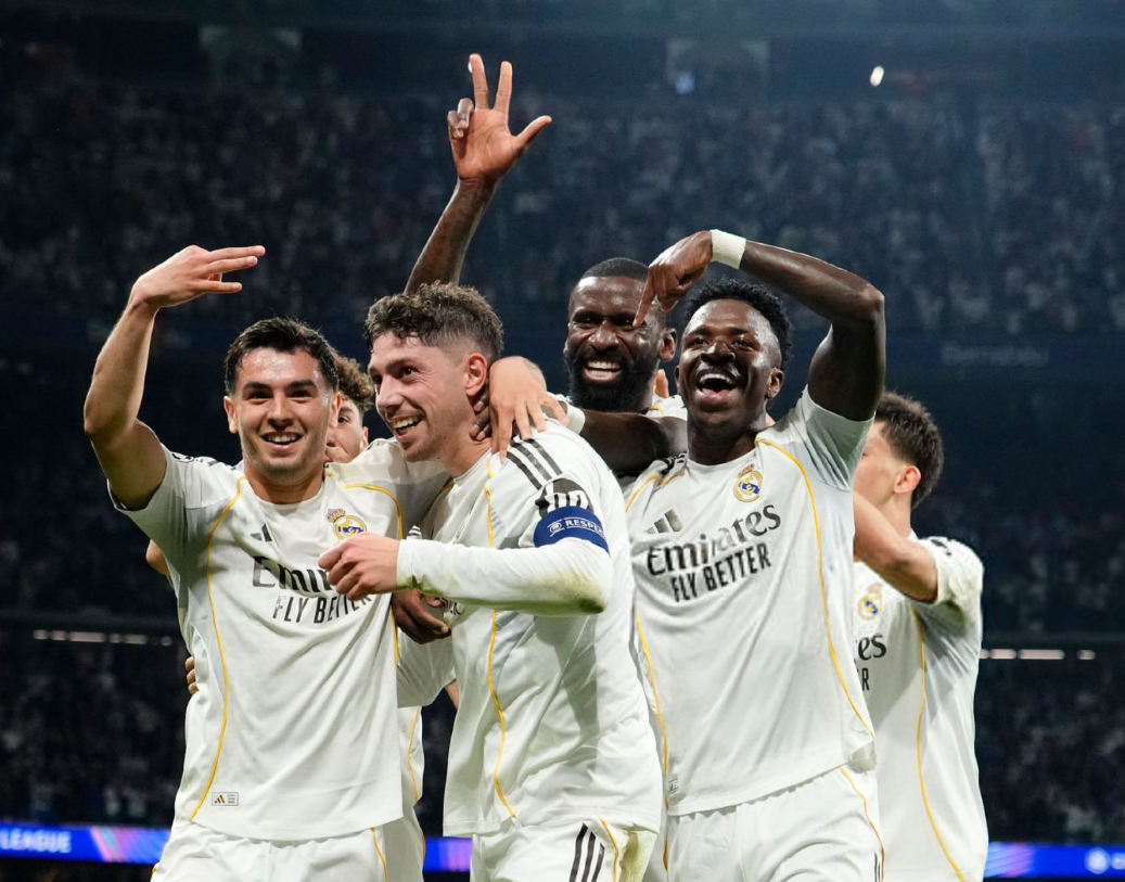 库尔图瓦封神熊皇失点,巴尔韦德戴帽比肩梅西,皇马3-0大胜曼城